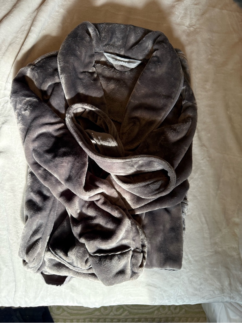 Brookstone Men’s Plush robe with strap